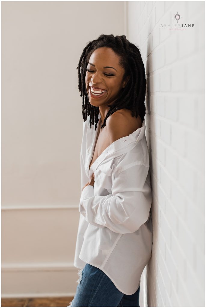 Lady L's experience with Ashley Jane Boudoir and how following her intuition led her to a serious confidence boost!